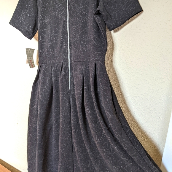 BLACK LulaRoe Amelia (S) - Picture 5 of 7